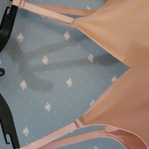 Slip - Picture 6 of 10